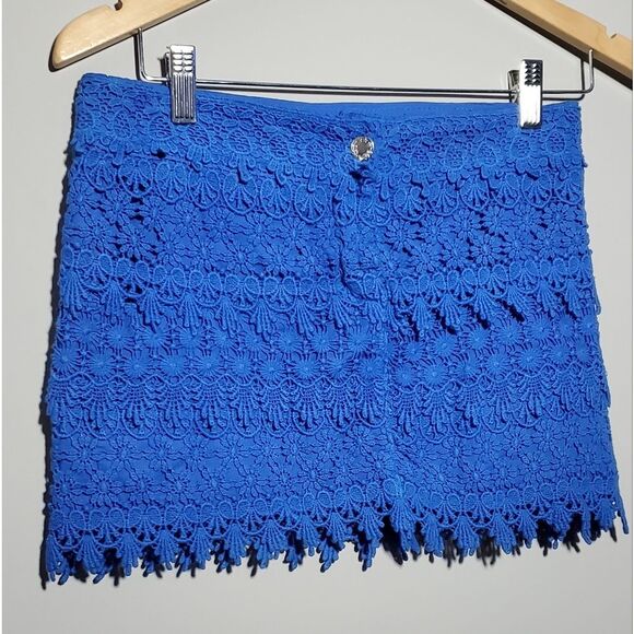 Small Vibrant Blue Geometric Floral Pattern Crochet Lace Overlay Mini Skirt - Picture 6 of 9